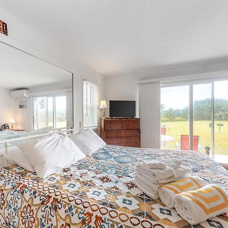 Large Studio With Patio And Pool North Truro Dış mekan fotoğraf